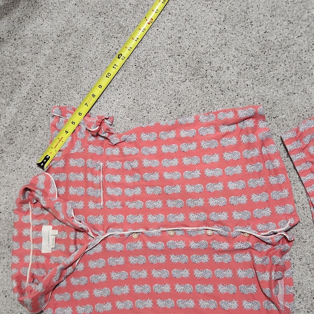 Anthropologie Coral Pineapple Short Sleeve/Shorts PJ Set in Size Large - Picture 5 of 14